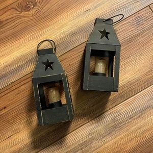 Primitive decor table lanterns